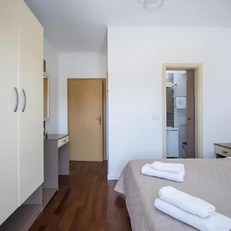 玛丽加别墅酒店 特罗吉尔