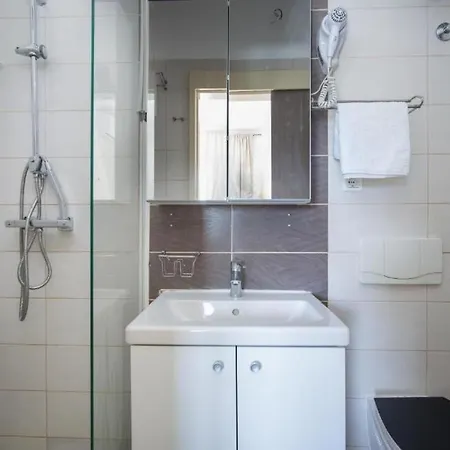 玛丽加别墅酒店 招待所 3*