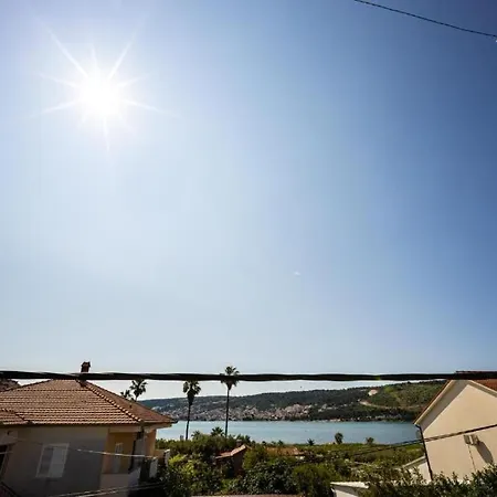 玛丽加别墅酒店 招待所 特罗吉尔