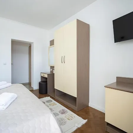 玛丽加别墅酒店 3*