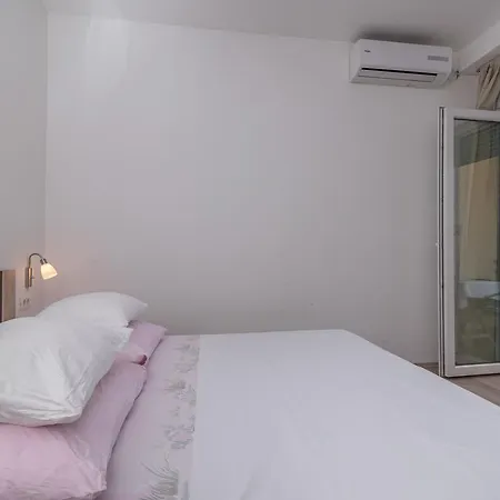 招待所 玛丽加别墅酒店 特罗吉尔