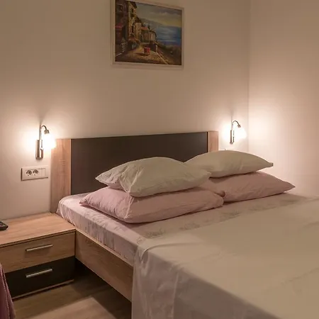 玛丽加别墅酒店 特罗吉尔