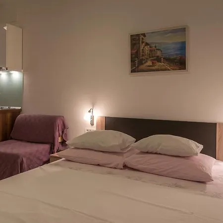 玛丽加别墅酒店 招待所 3*