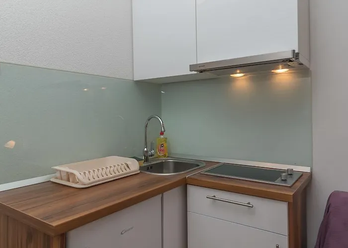 Marija Πανσιόν Τρογκίρ