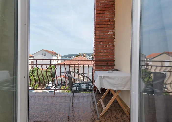 Πανσιόν Marija Τρογκίρ