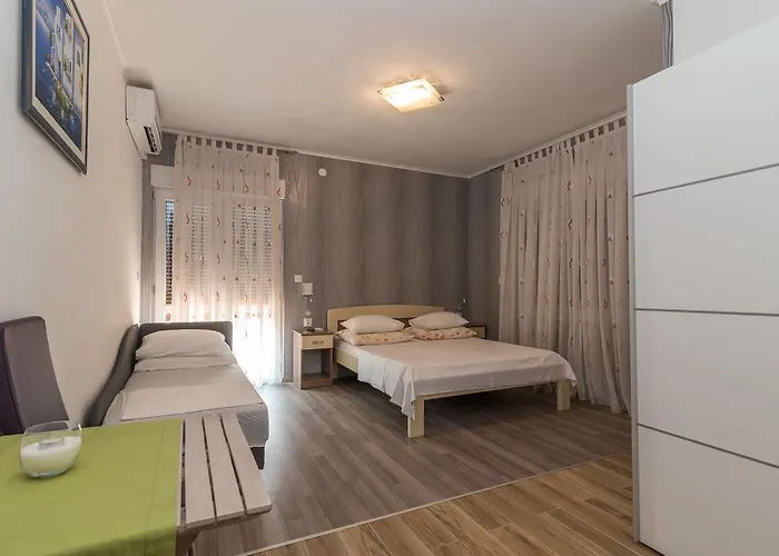 Marija Πανσιόν Τρογκίρ