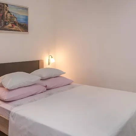 Guest house Marija 3*