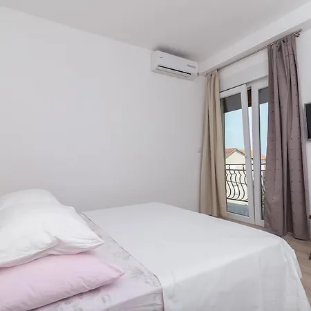 Guest house Marija 3*